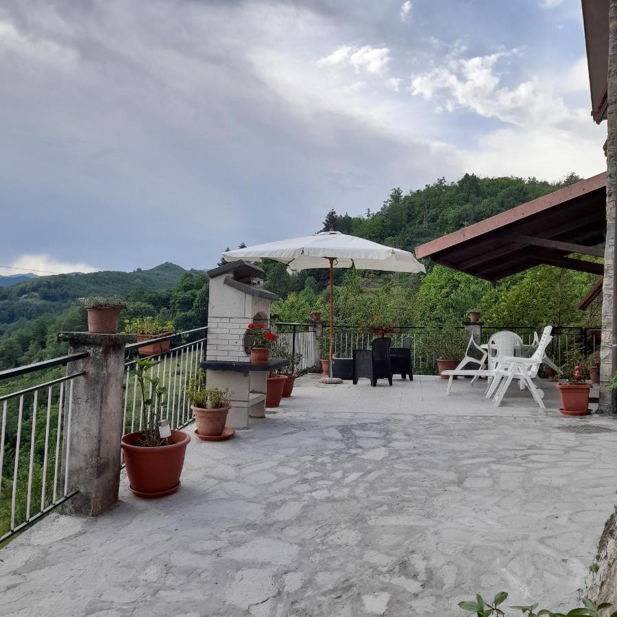 瓦雷塞利古雷Agriturismo Merlotta别墅 外观 照片