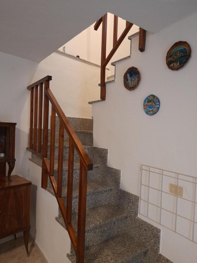 瓦雷塞利古雷Agriturismo Merlotta别墅 外观 照片